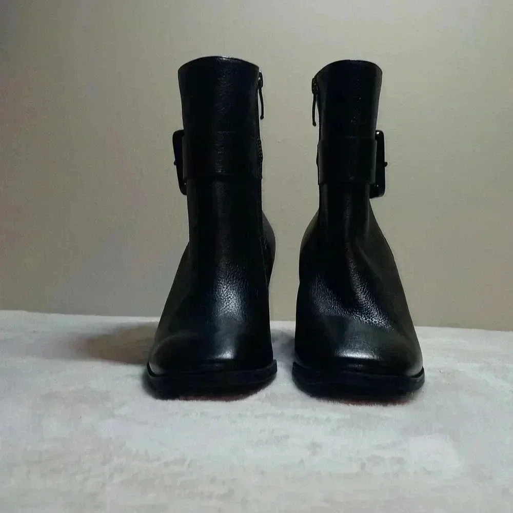 Paul green nirvana bootie 5 1/2